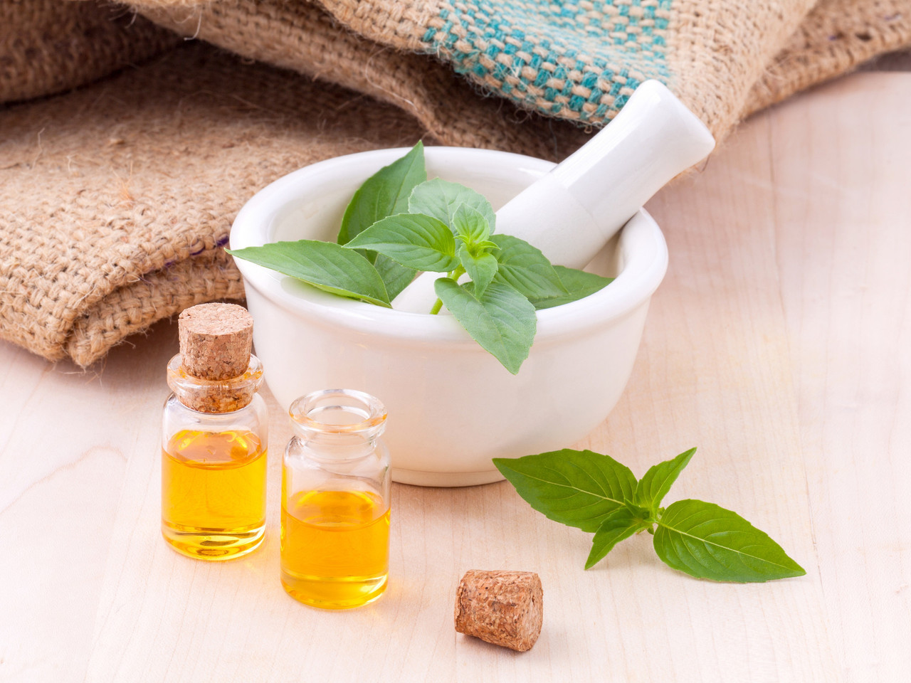 What is green tea oil? What are the effects and effects of green tea oil?